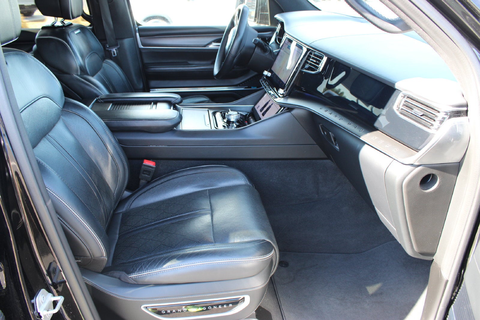 2024 Jeep Grand Wagoneer Series II Obsidian