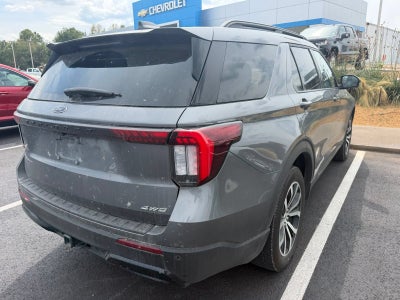 2025 Ford Explorer ST-Line