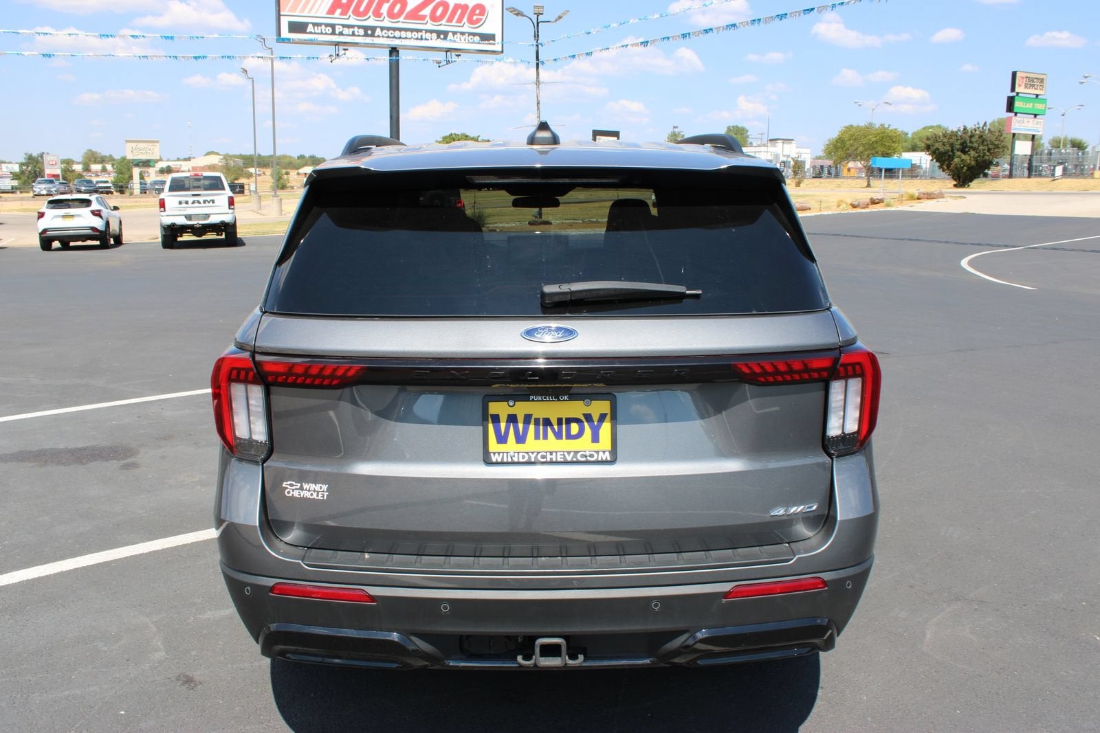 2025 Ford Explorer ST-Line