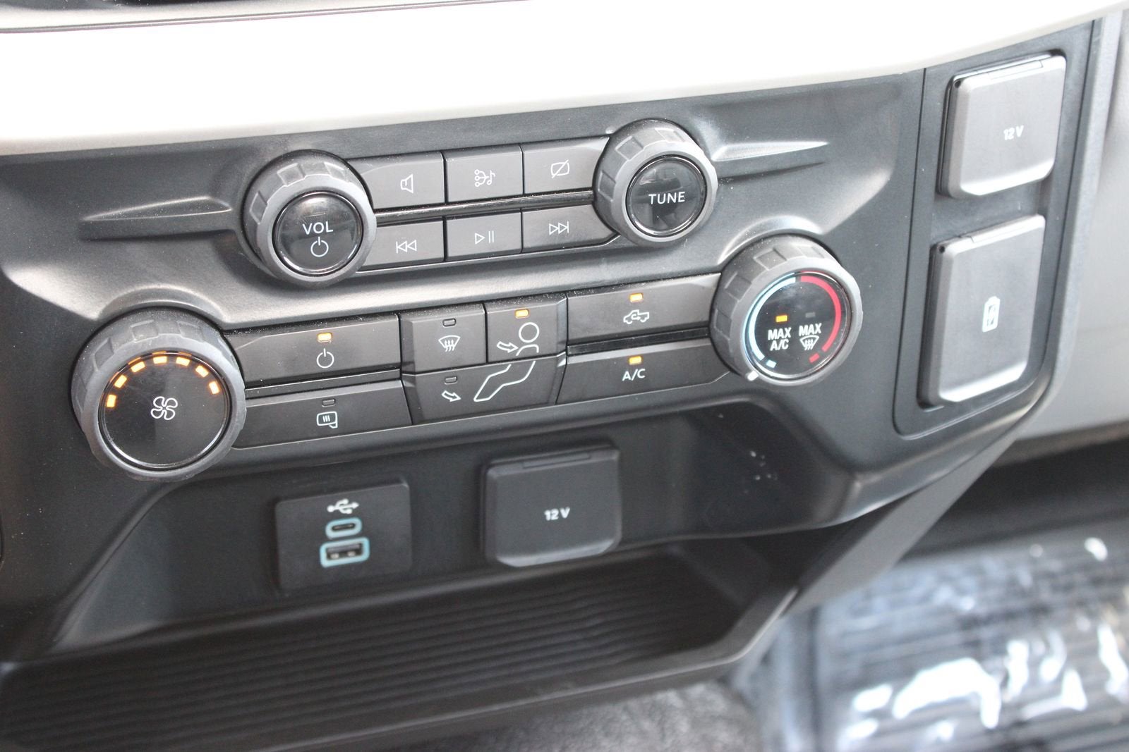 2024 Ford Super Duty F-350 SRW XL