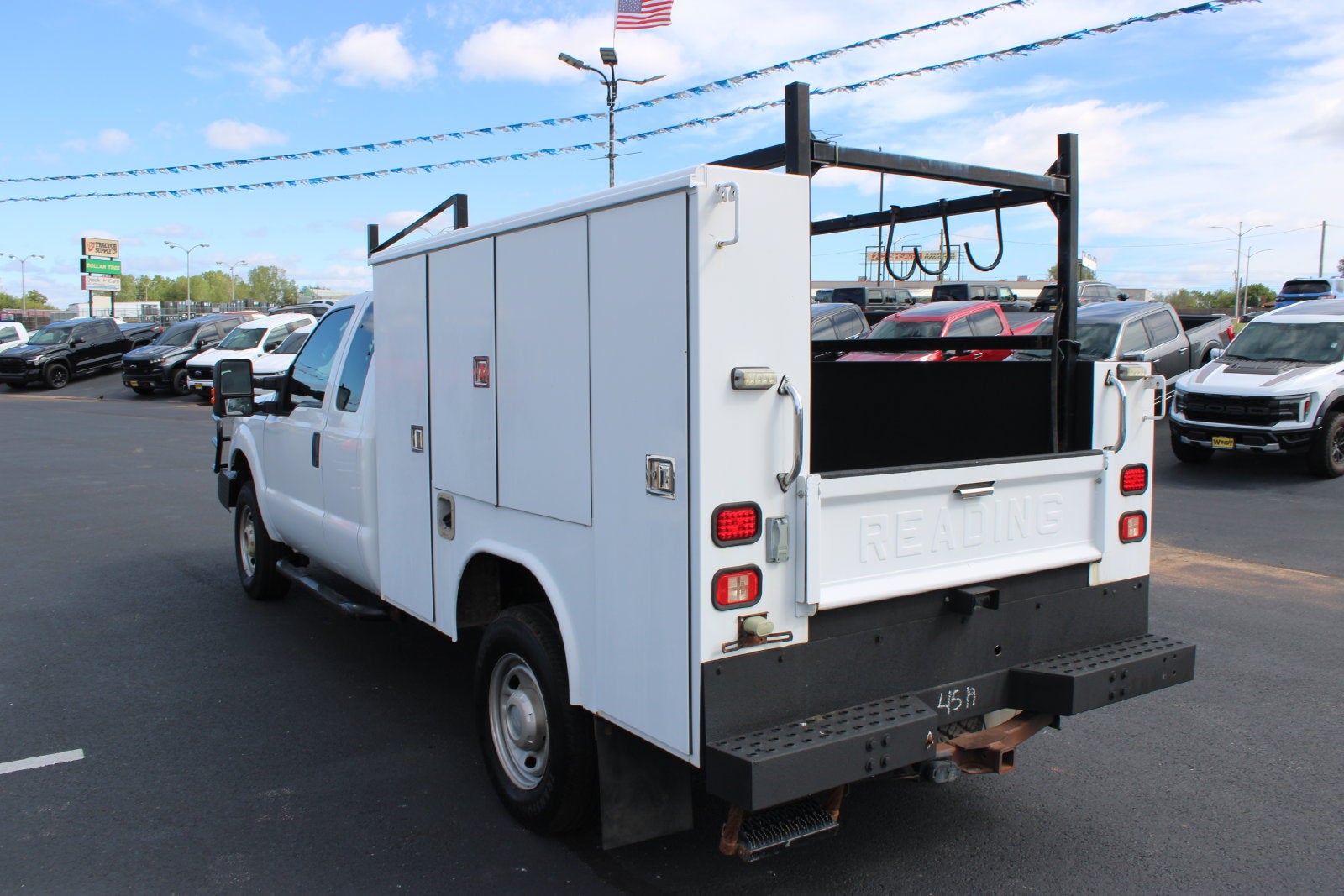 2014 Ford Super Duty F-350 SRW XL
