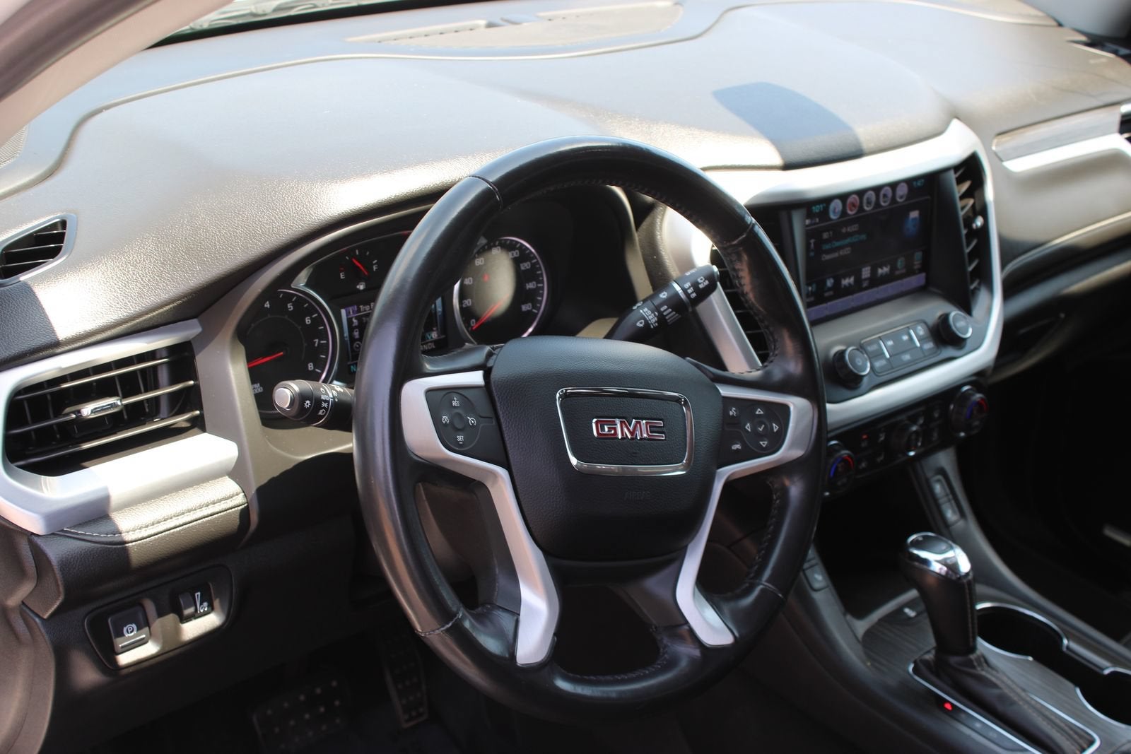 2019 GMC Acadia SLT