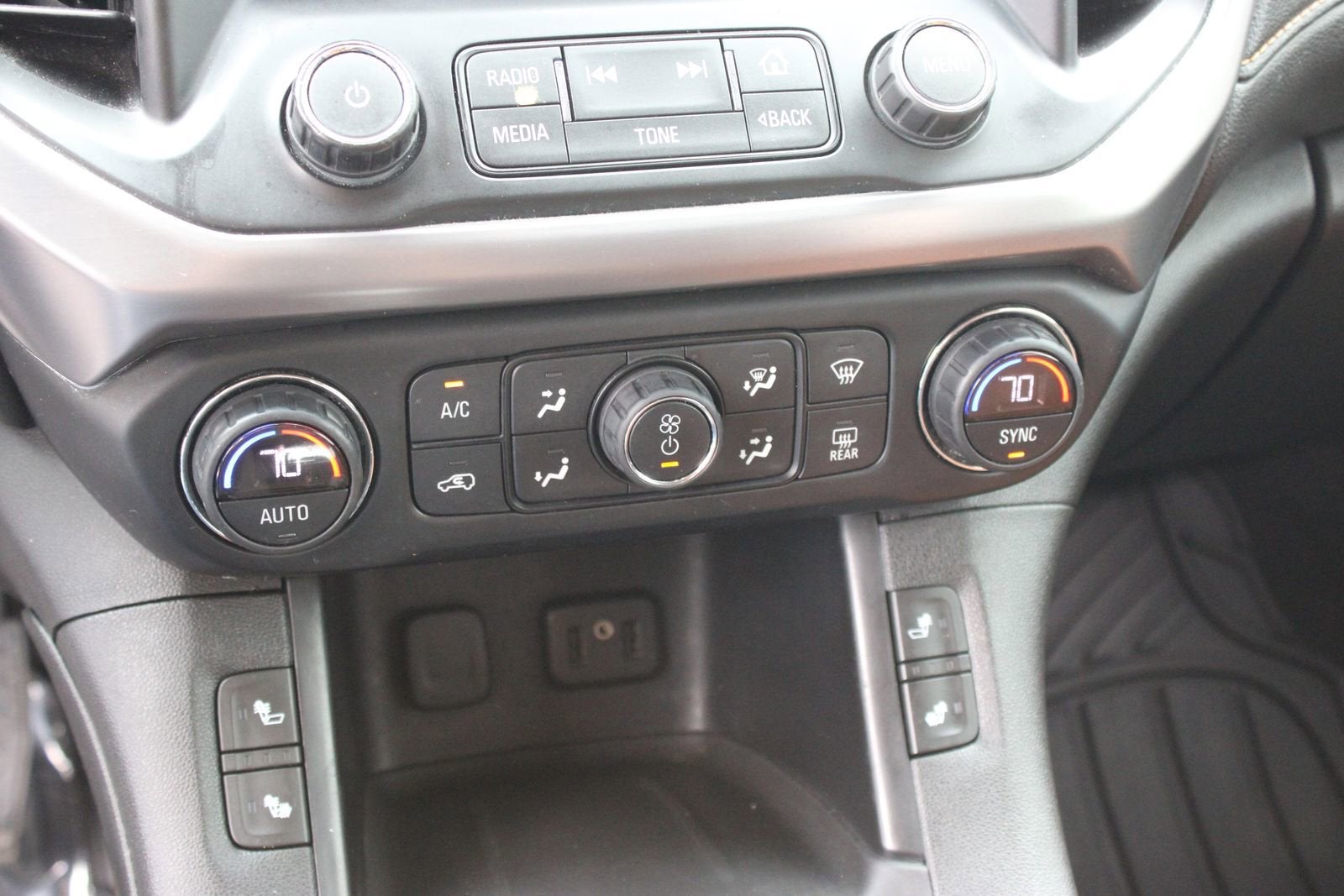 2019 GMC Acadia SLT