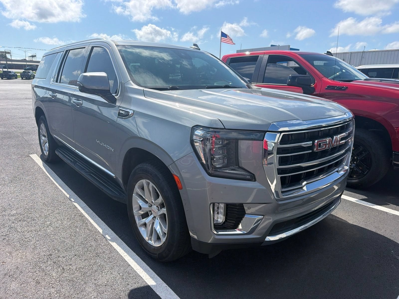 2023 GMC Yukon XL SLT