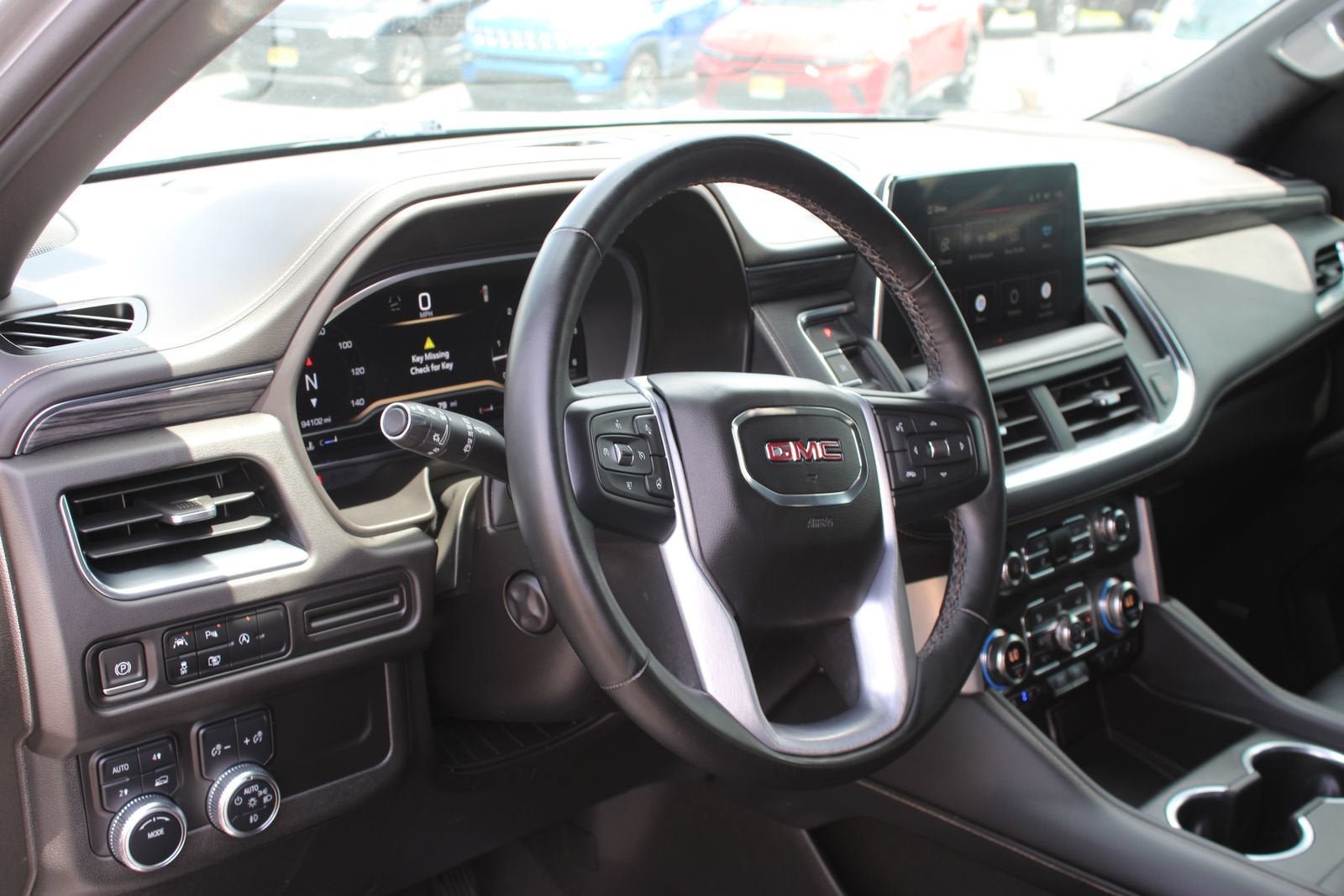 2023 GMC Yukon XL SLT