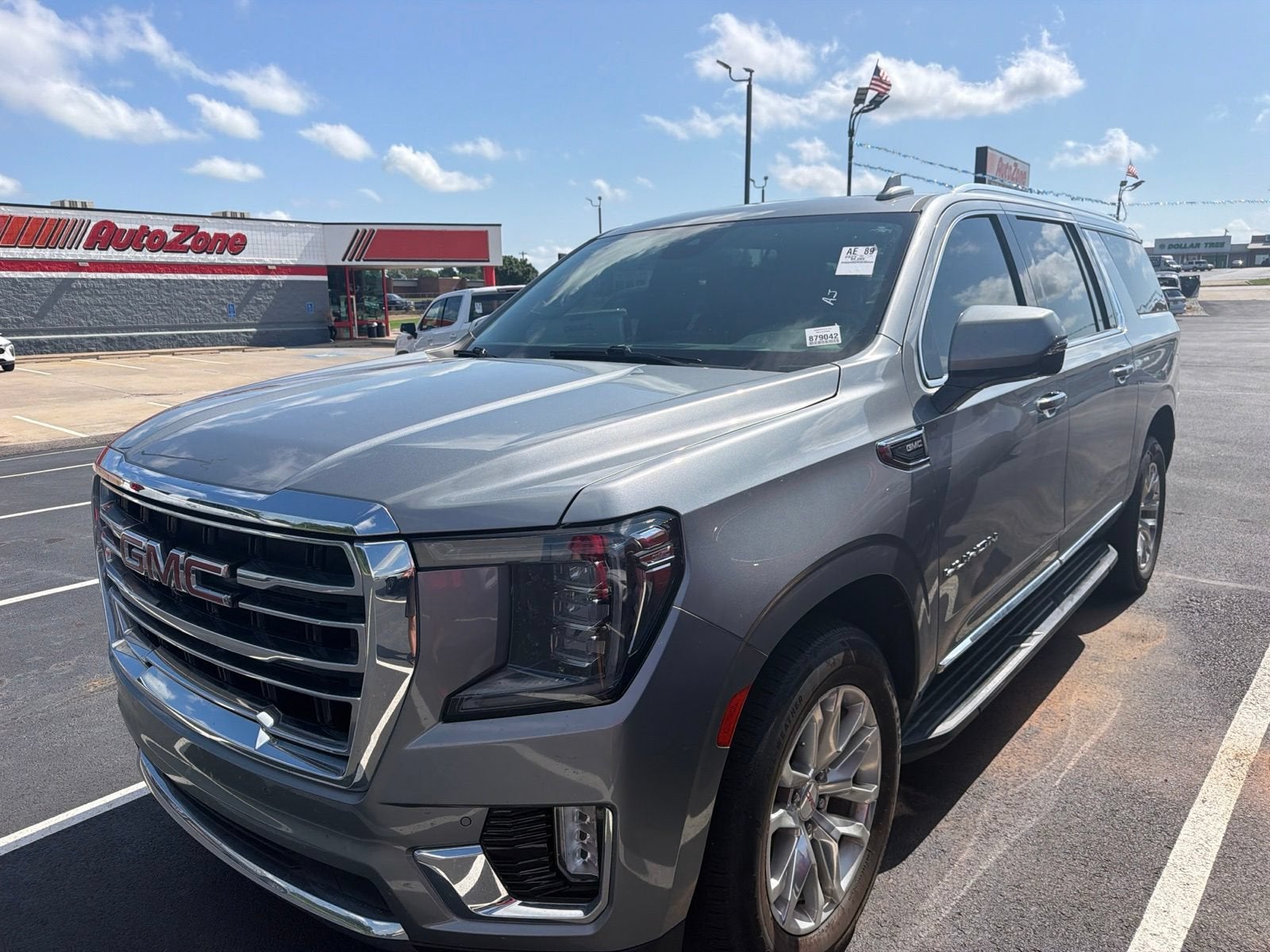 2023 GMC Yukon XL SLT