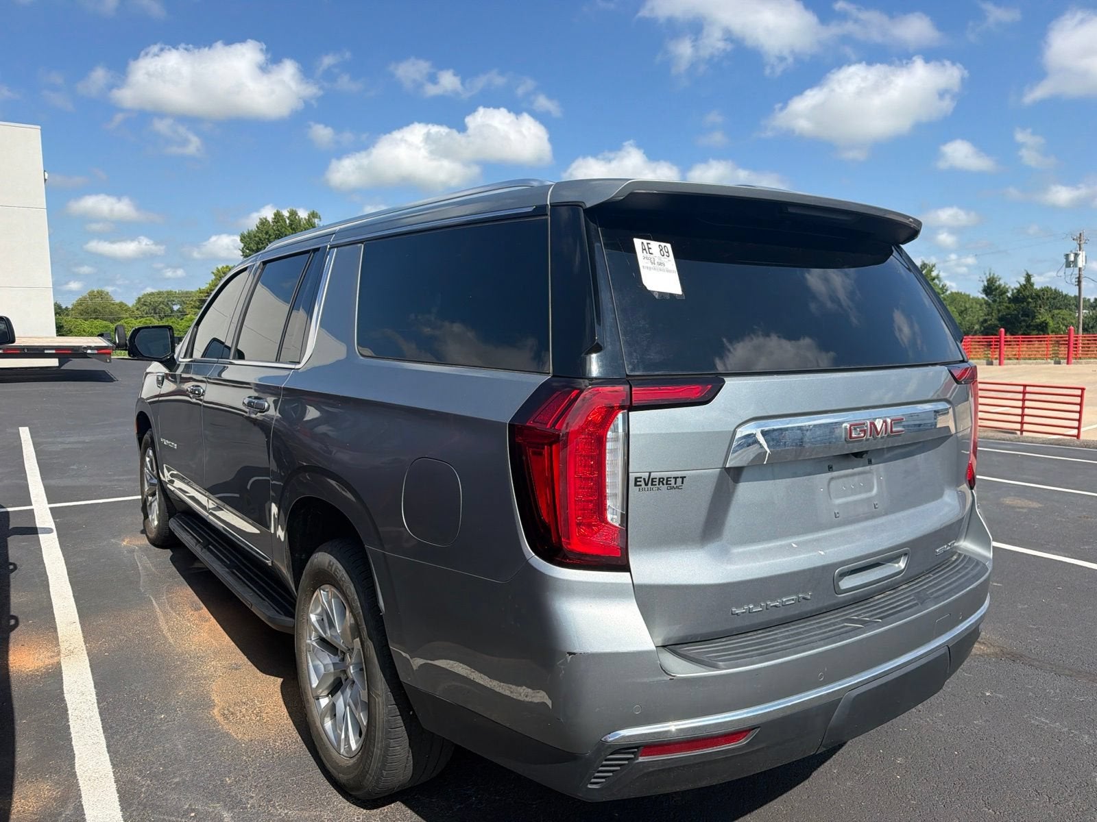 2023 GMC Yukon XL SLT