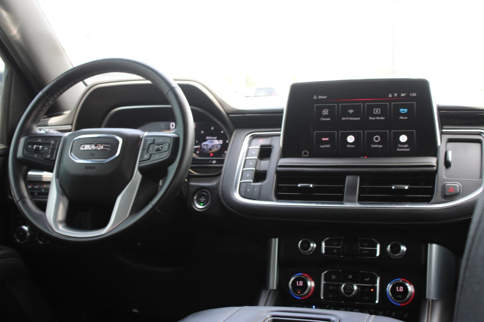 2023 GMC Yukon XL SLT