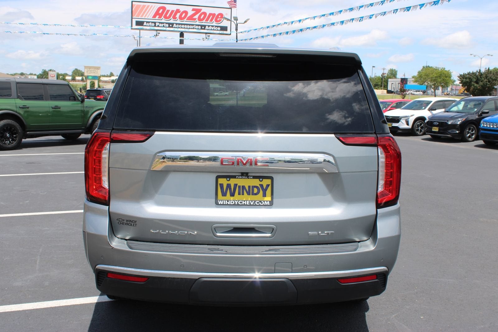 2023 GMC Yukon XL SLT