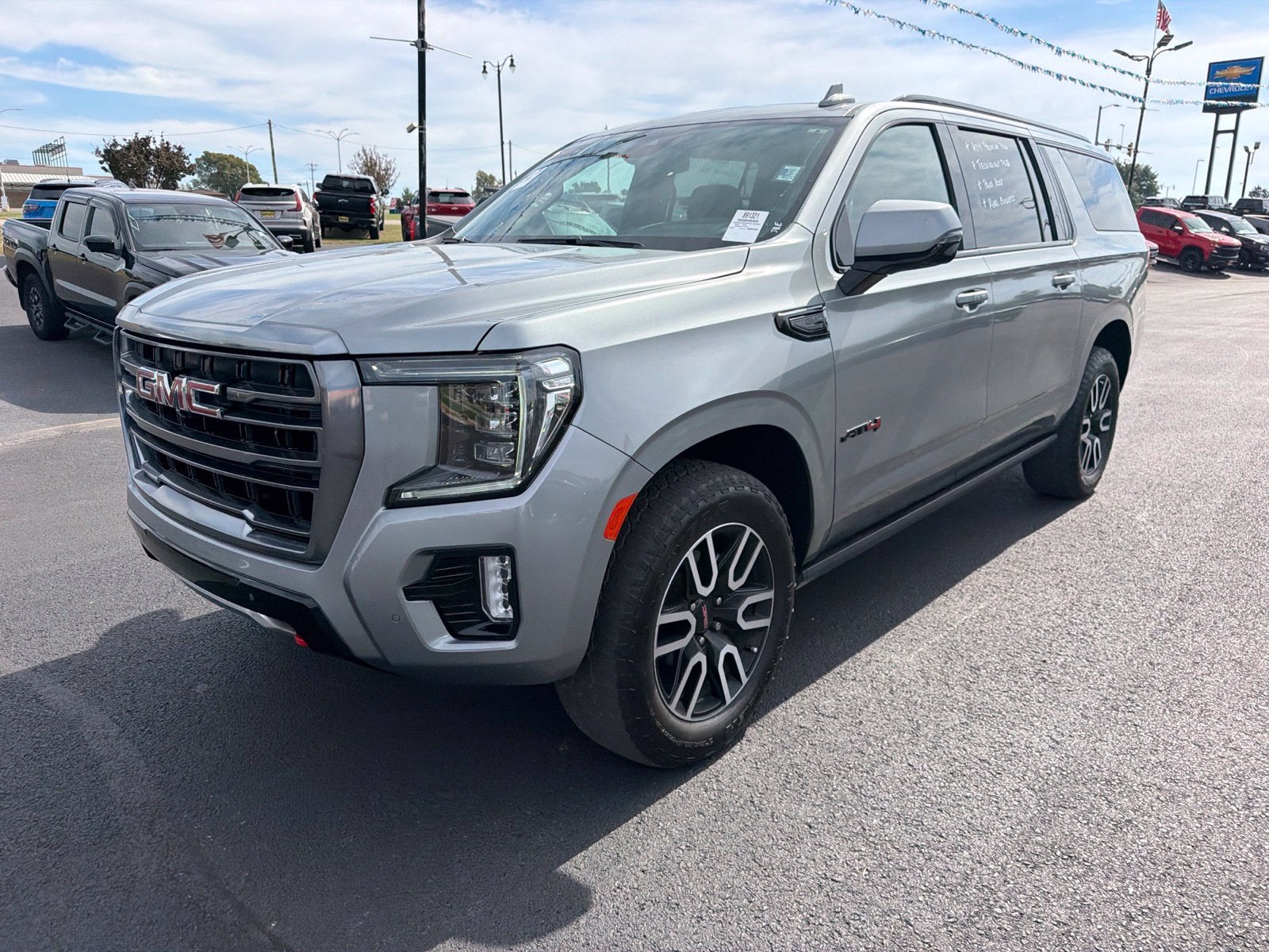 2023 GMC Yukon XL AT4