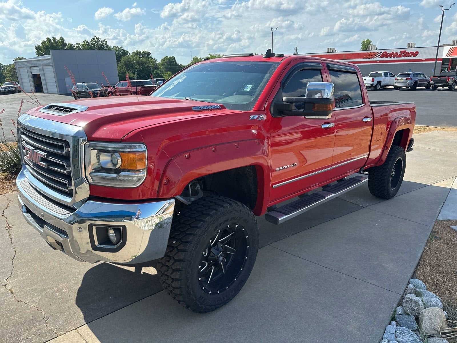 2019 GMC Sierra 4WD Crew Cab Standard Box SLT's photo
