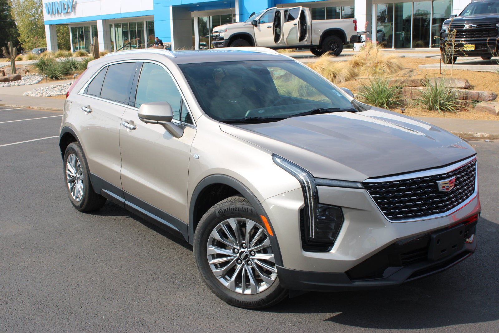 2025 Cadillac XT4 Premium Luxury