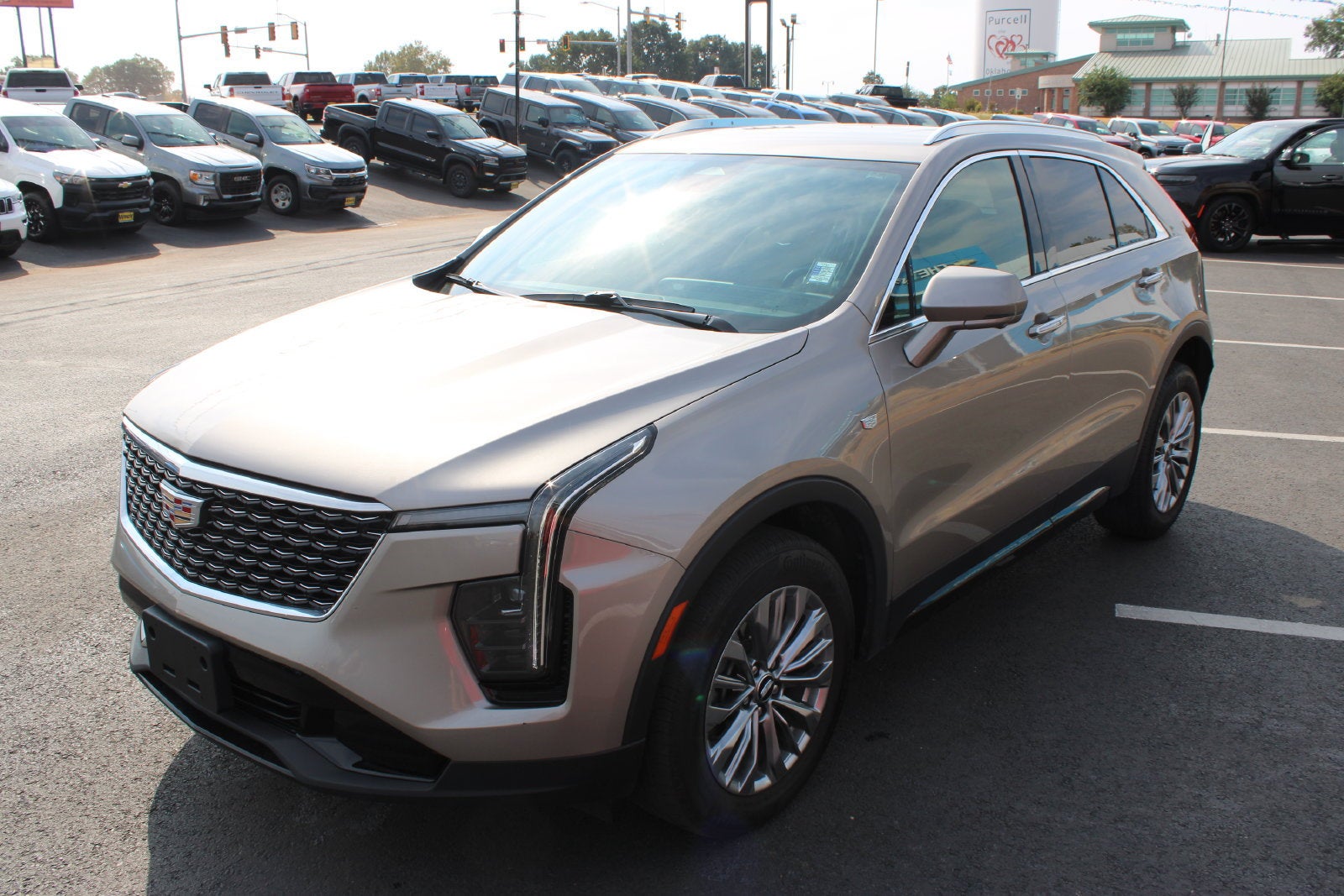 2025 Cadillac XT4 Premium Luxury