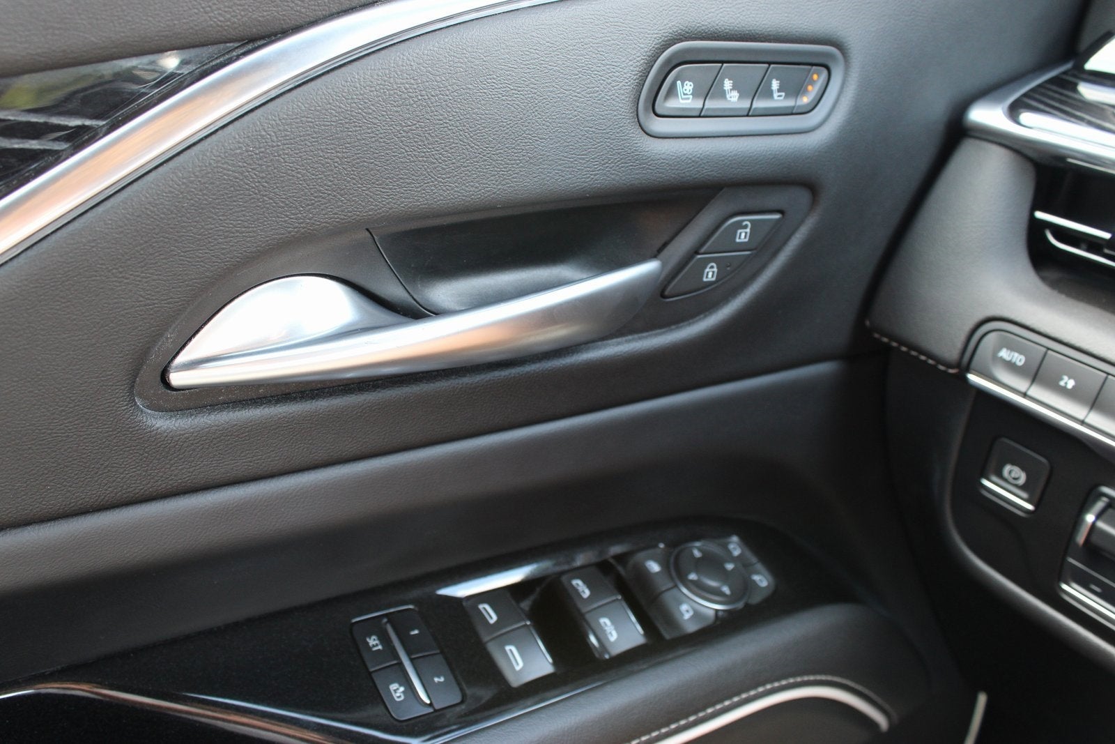 2023 Cadillac Escalade ESV Sport