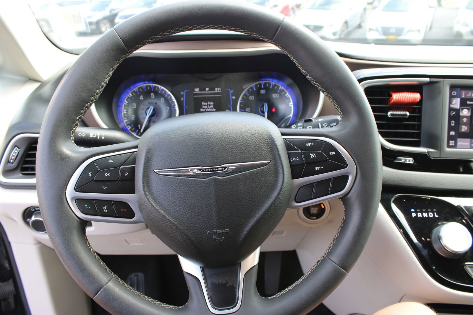 2022 Chrysler Voyager LX