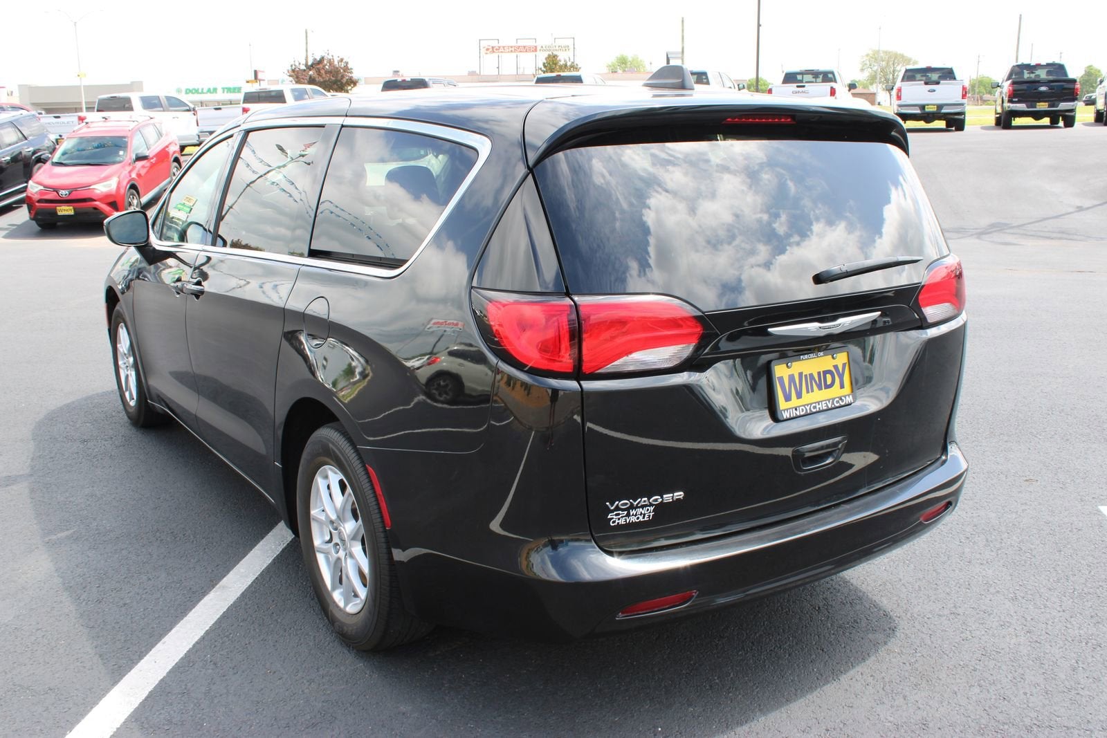 2022 Chrysler Voyager LX