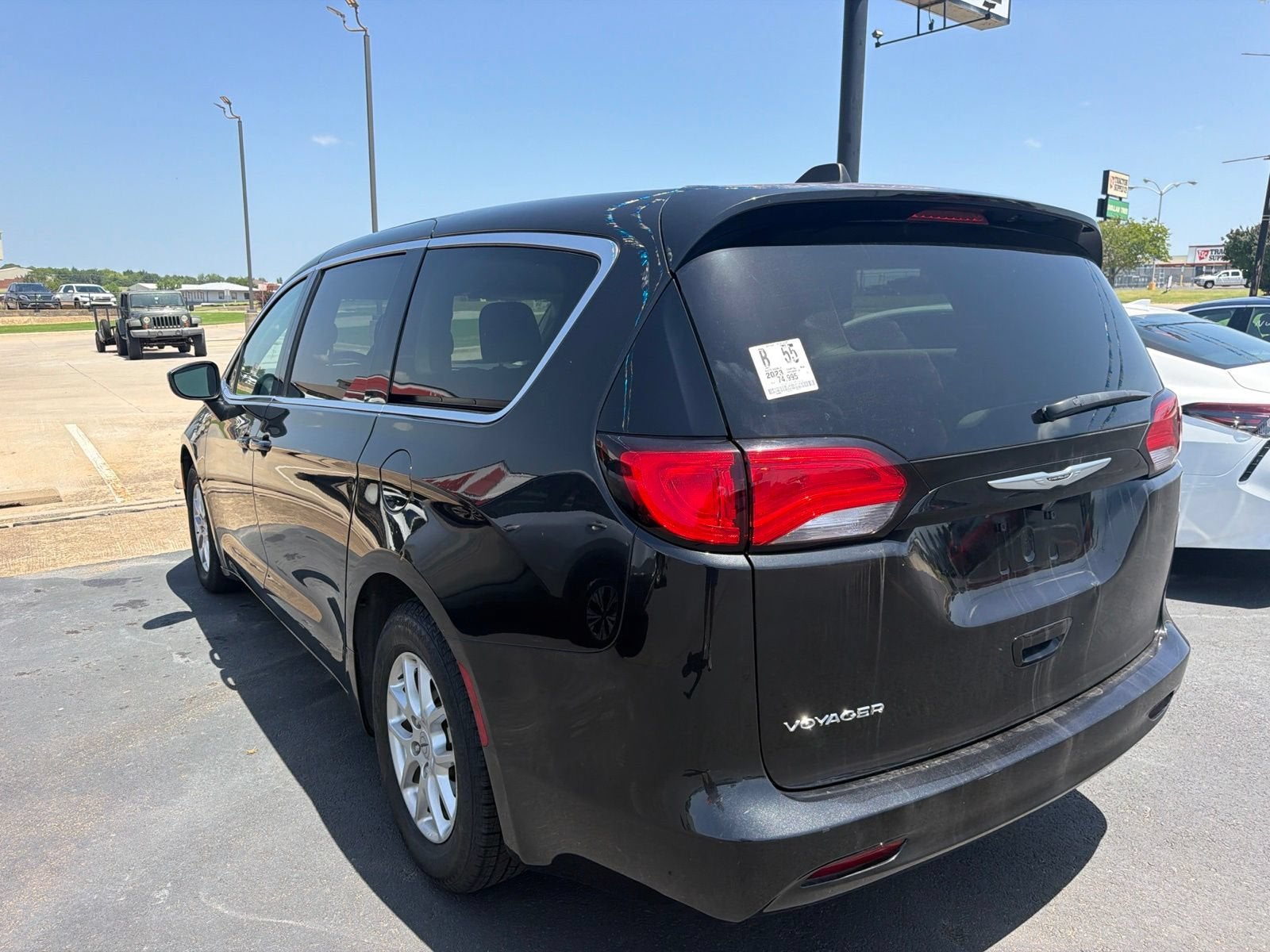 2023 Chrysler Voyager LX