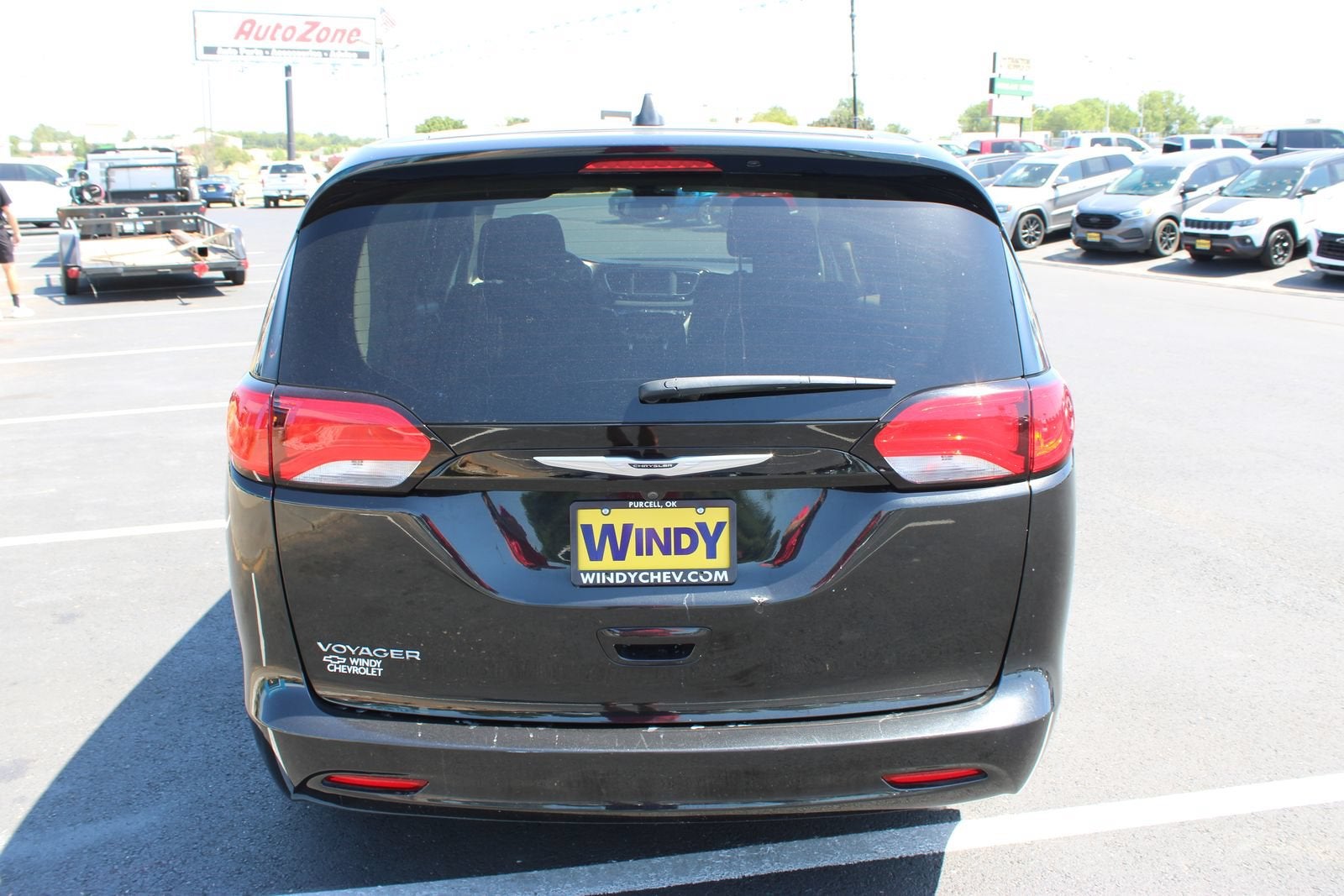 2023 Chrysler Voyager LX