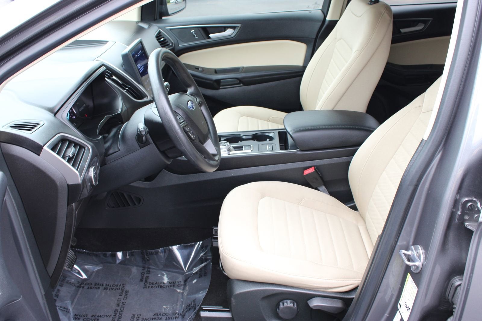 2022 Ford Edge SE