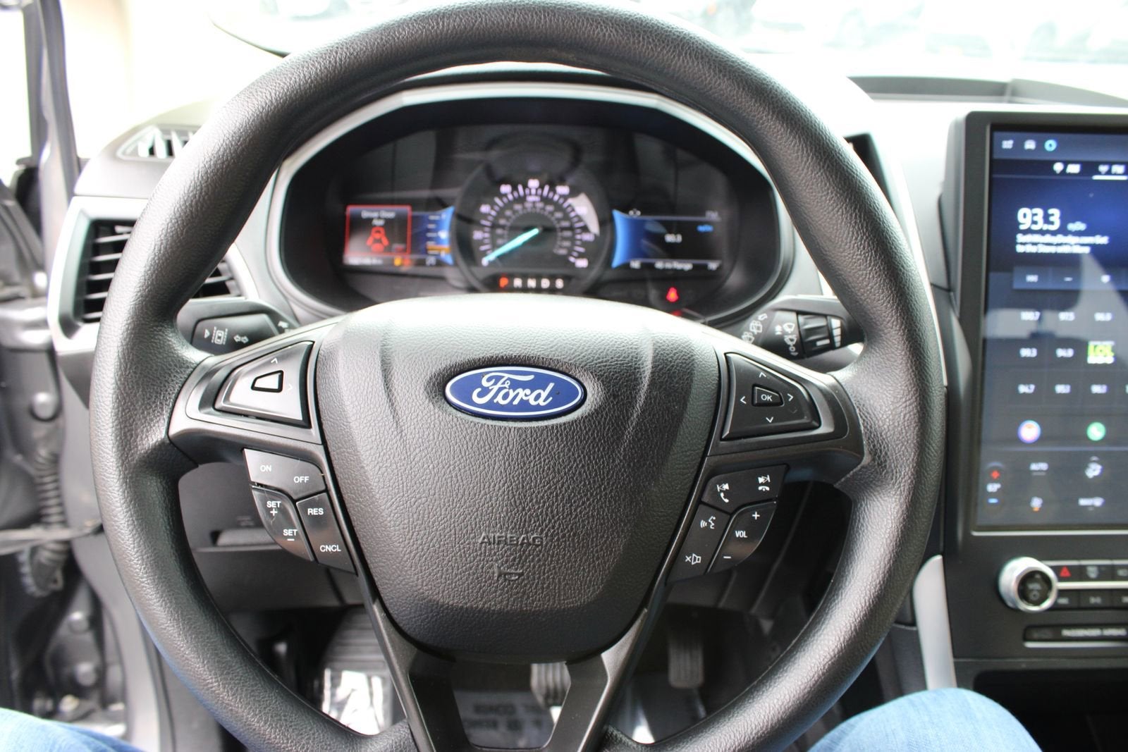 2022 Ford Edge SE