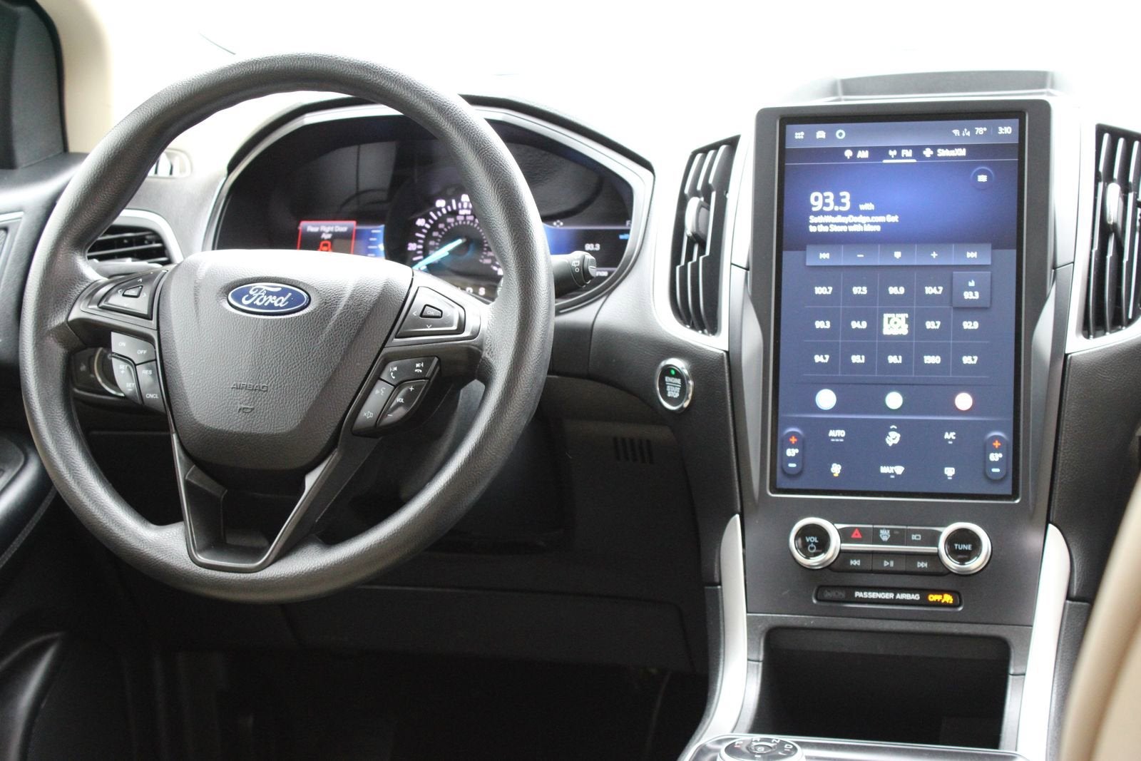2022 Ford Edge SE