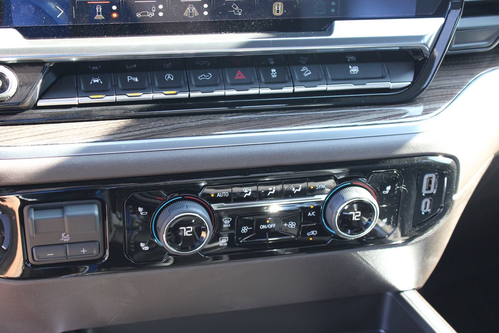 2026 Chevrolet Silverado 1500 RST - Photo 17