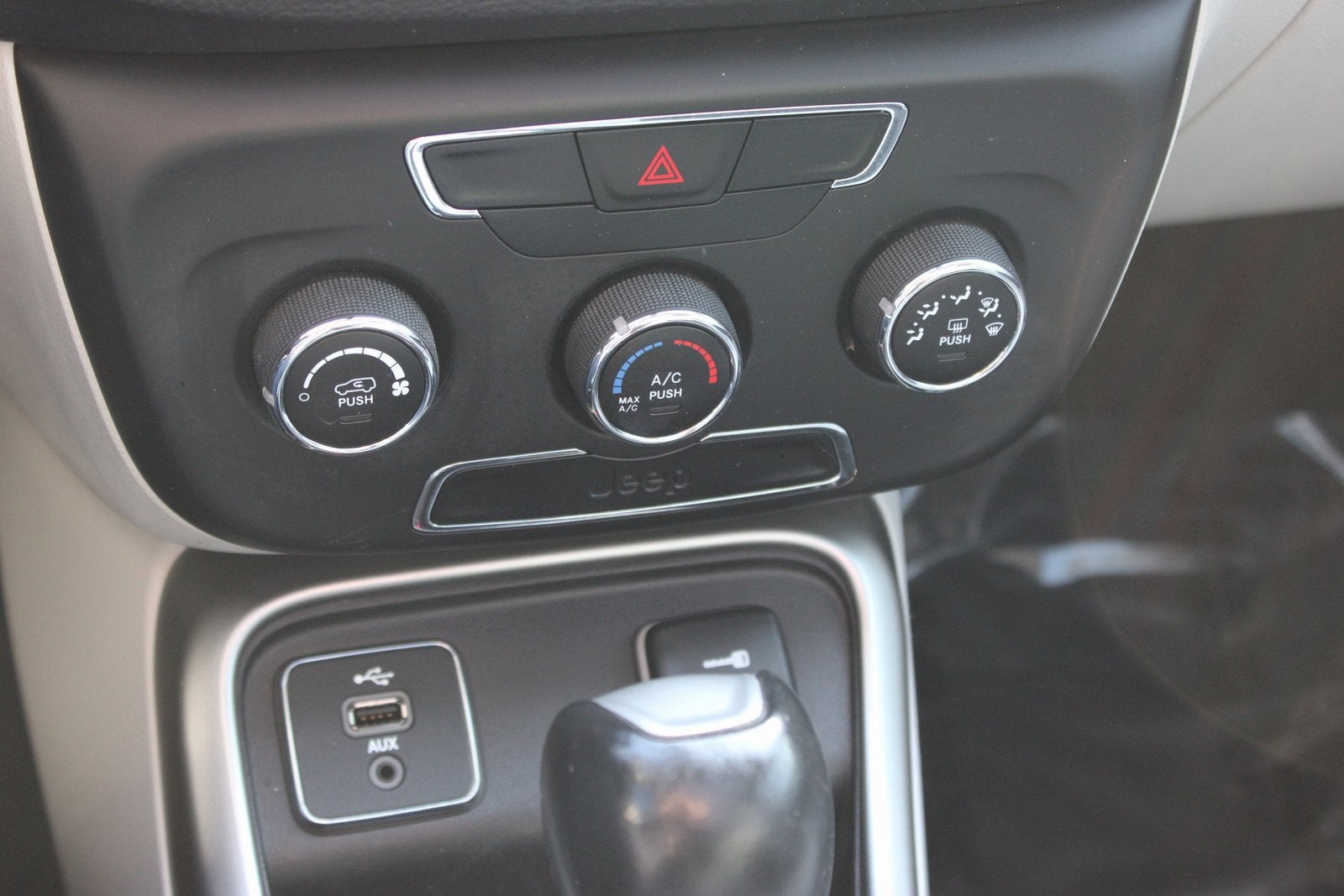 2018 Jeep Compass Latitude w/Sun/Wheel Pkg