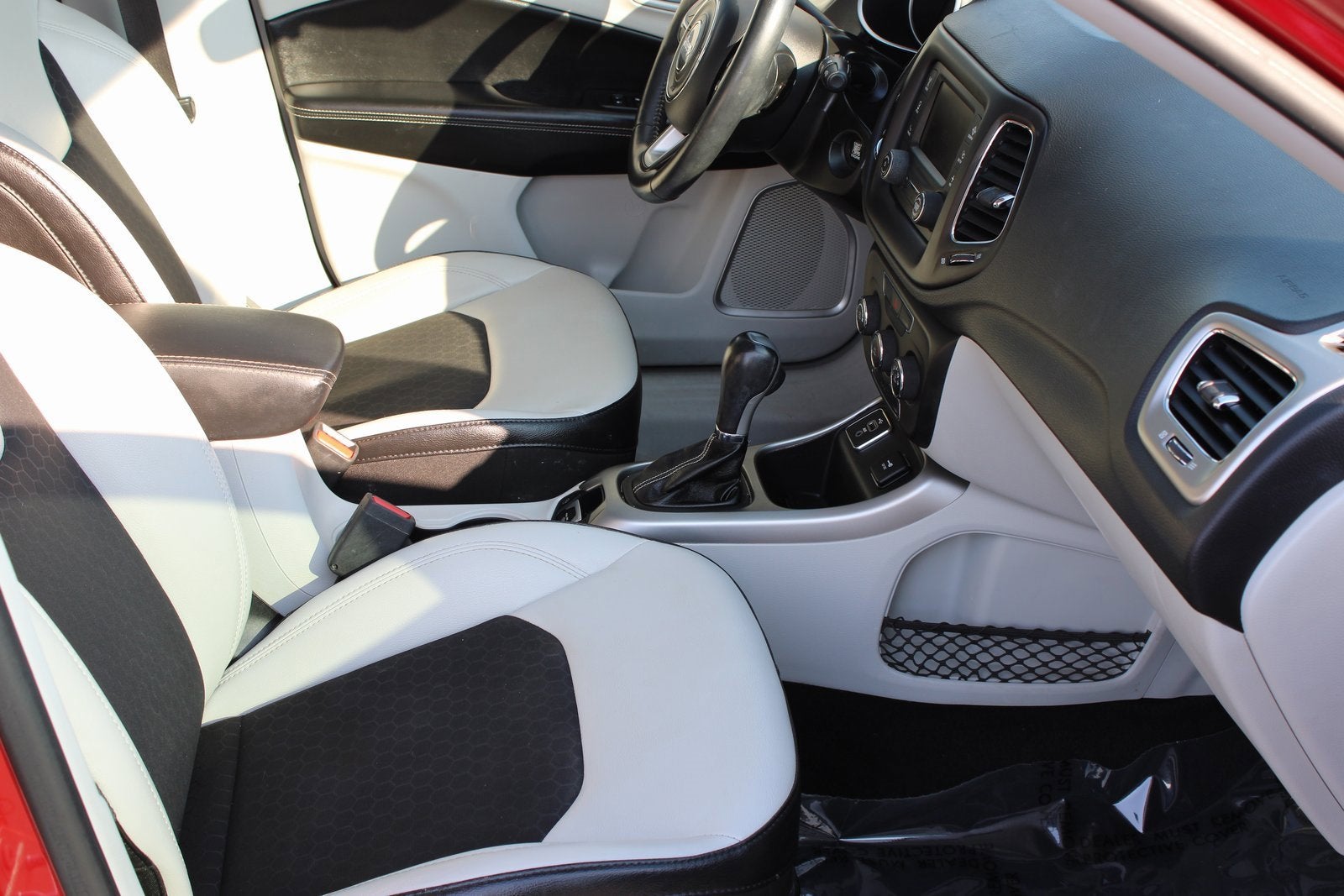 2018 Jeep Compass Latitude w/Sun/Wheel Pkg