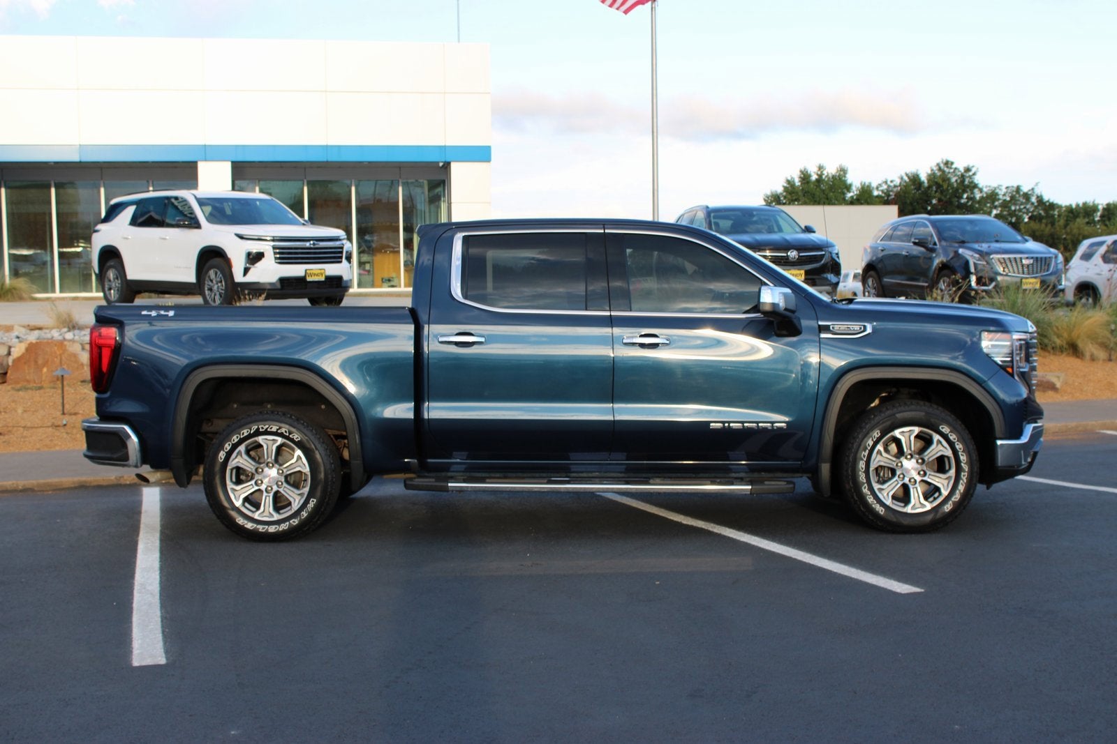 2023 GMC Sierra 1500 SLT