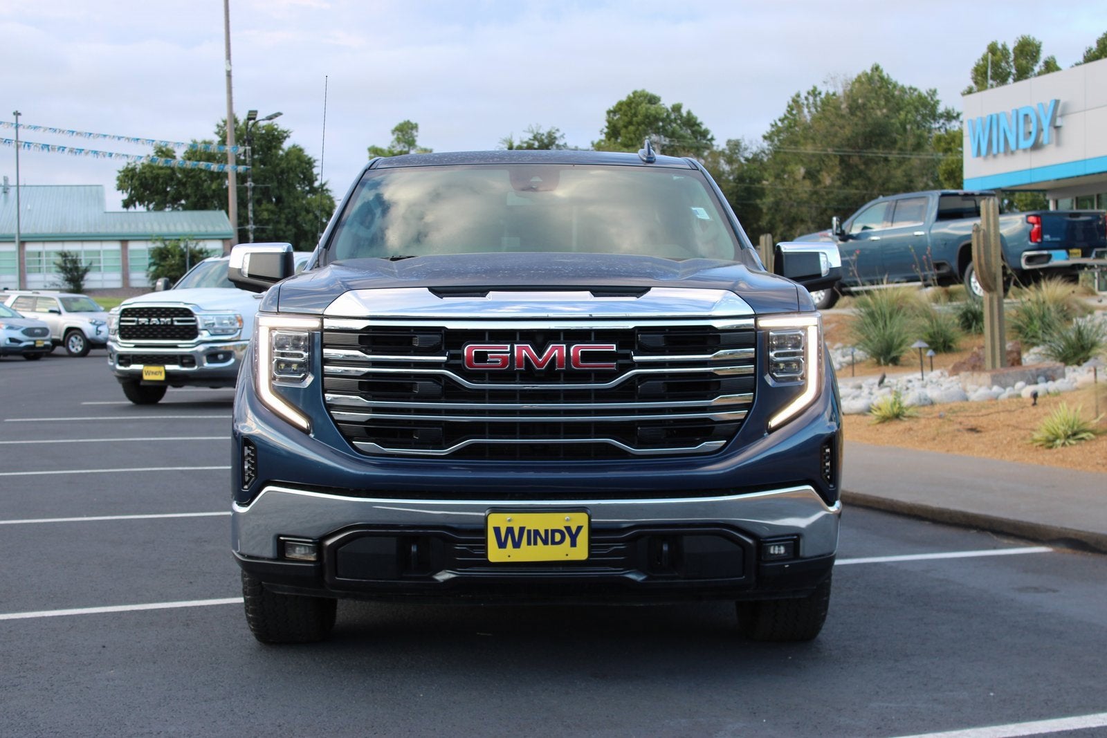 2023 GMC Sierra 1500 SLT