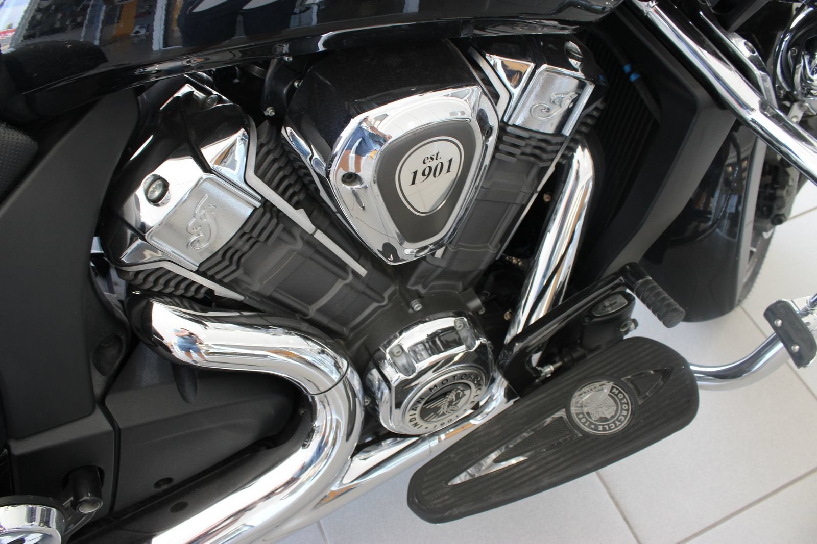2021 INDIAN MOTORCYCLE Base