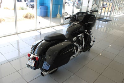 2021 INDIAN MOTORCYCLE Base