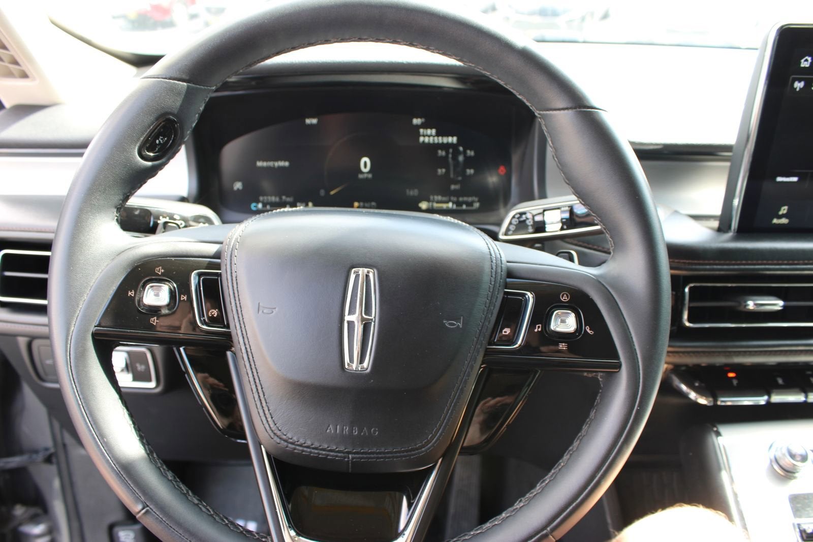 2022 Lincoln Aviator Standard