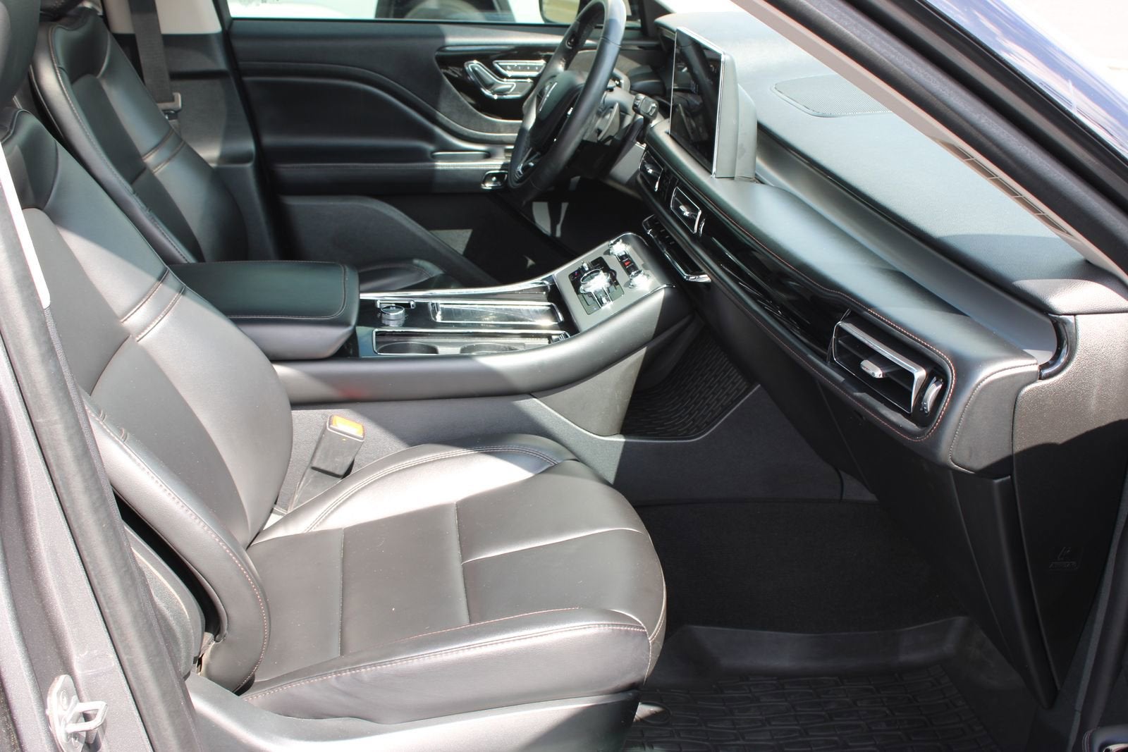 2022 Lincoln Aviator Standard