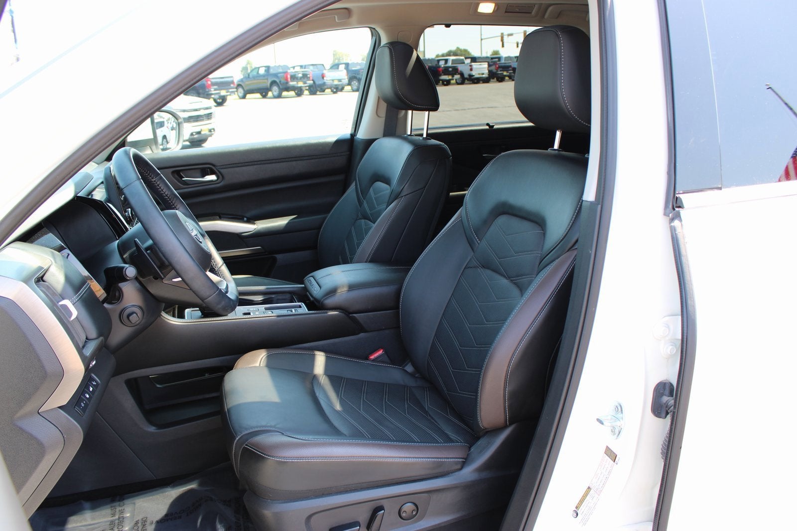 2024 Nissan Pathfinder Platinum