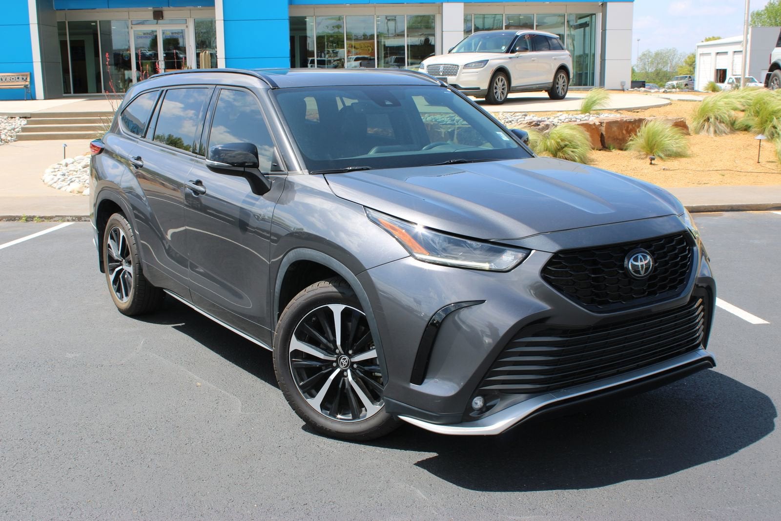 2022 Toyota Highlander XSE