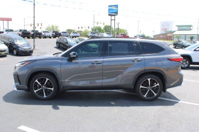 2022 Toyota Highlander XSE