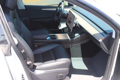2024 Tesla Model Y Performance