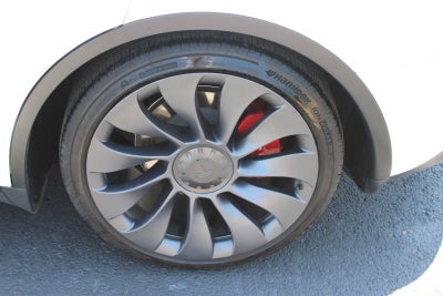 2024 Tesla Model Y Performance