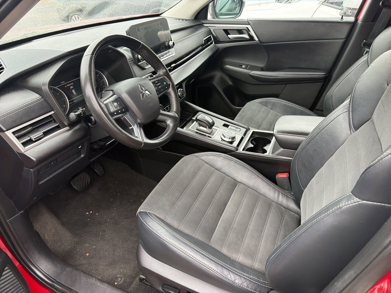 2022 Mitsubishi Outlander SE